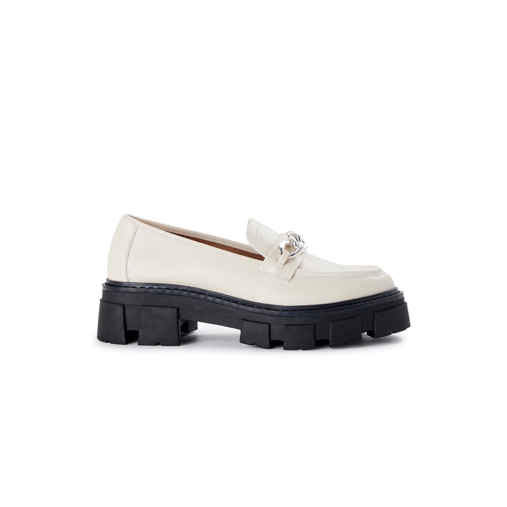 No boundaries women lug loafers size 10